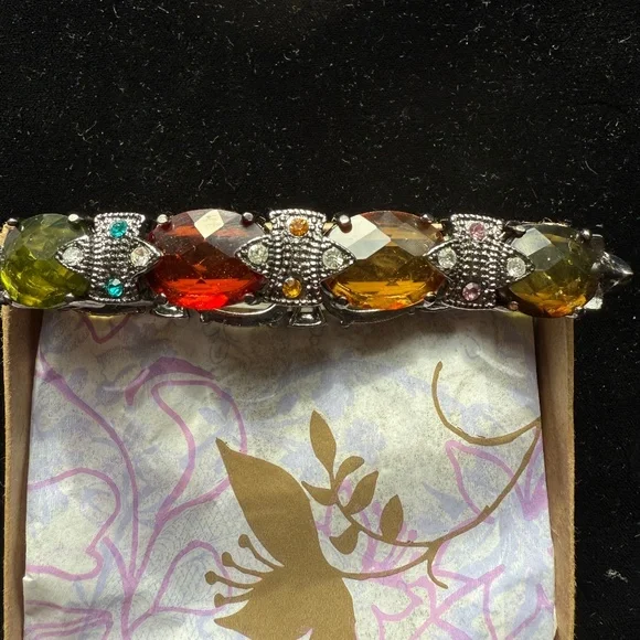*SALE*NEW COLORFUL STONE STRETCH BRACELET- WITH SILVER ACCENTS - Picture 5 of 5